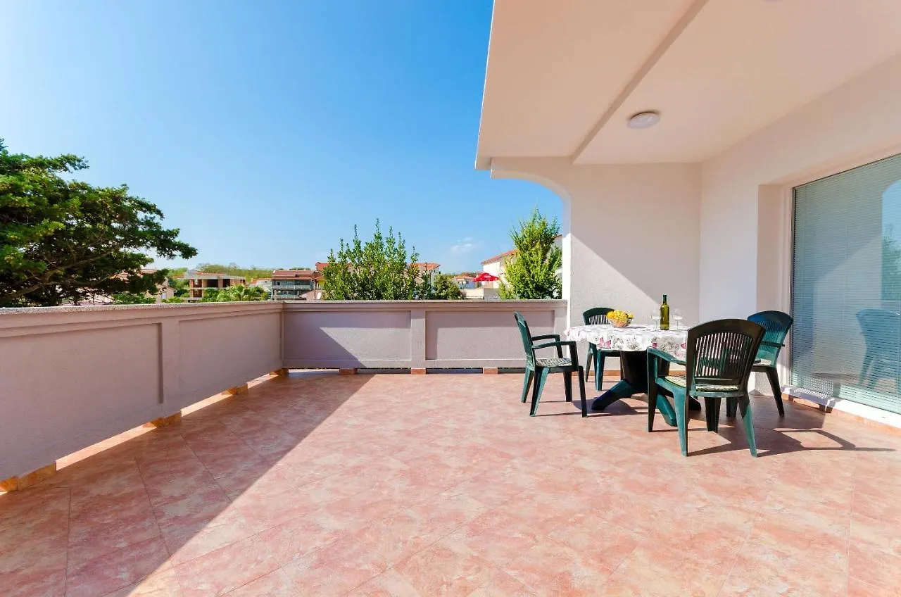 Apartments Ruza-Rajska Beach Lopar