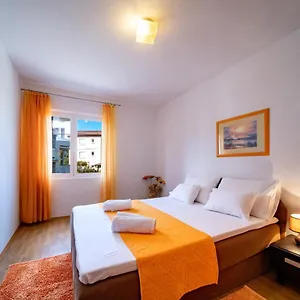  Apartman Lazaric